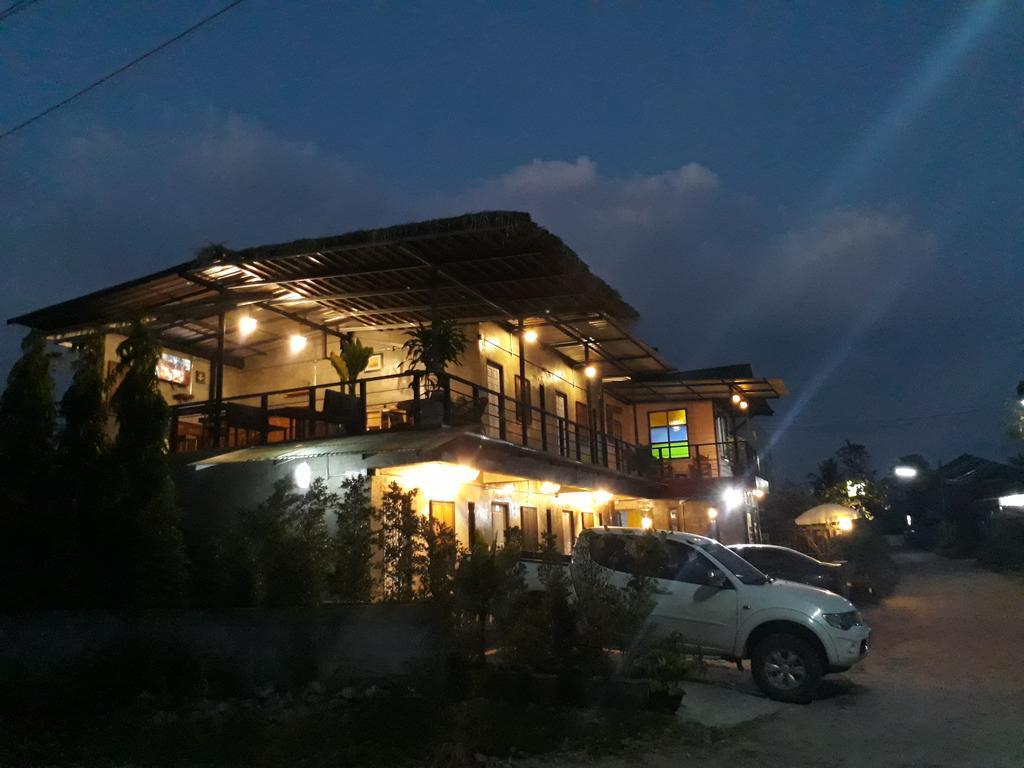 מוקדהאן Baantung Homestay מראה חיצוני תמונה