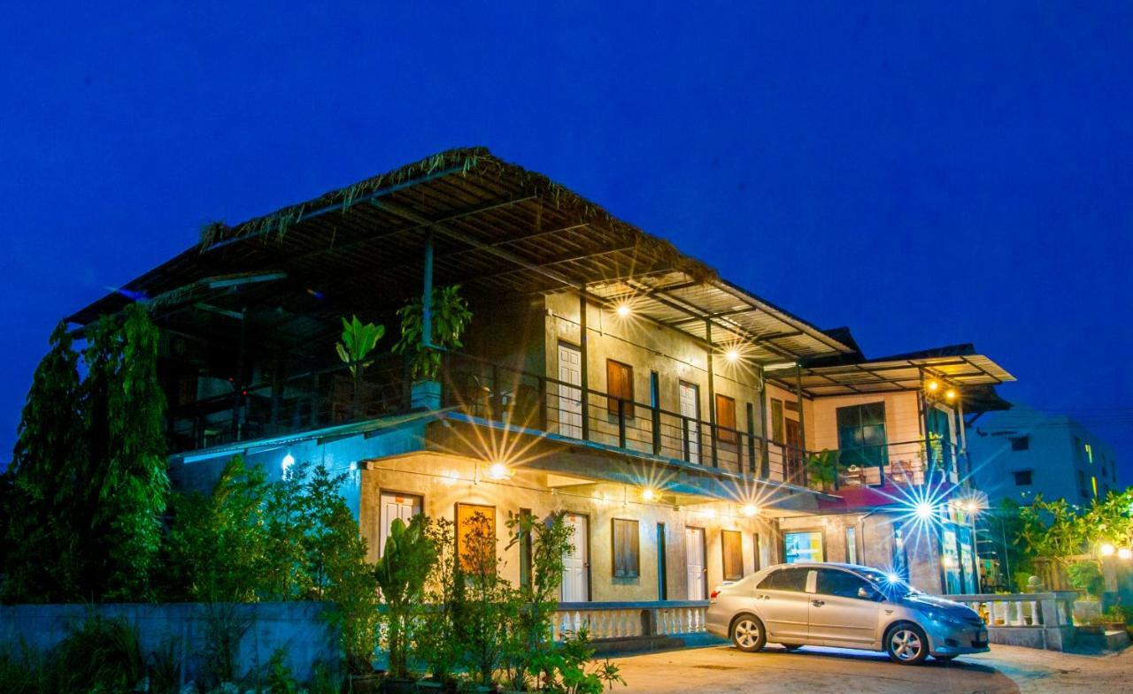 מוקדהאן Baantung Homestay מראה חיצוני תמונה