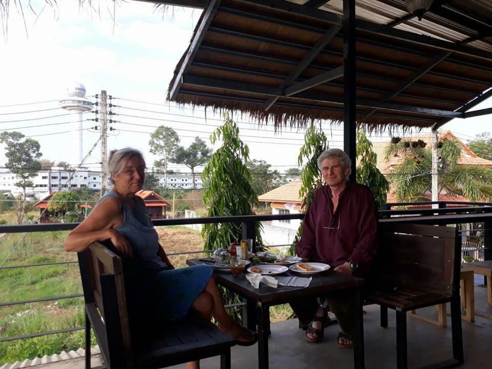 מוקדהאן Baantung Homestay מראה חיצוני תמונה