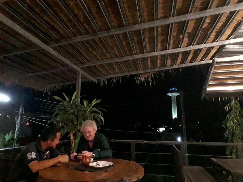 מוקדהאן Baantung Homestay מראה חיצוני תמונה
